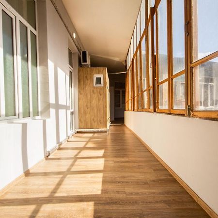 Center Apartment 3 Rooms Tbilisi ภายนอก รูปภาพ